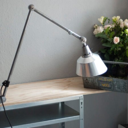 Midgard big table lamp in steel look with aluminium shade