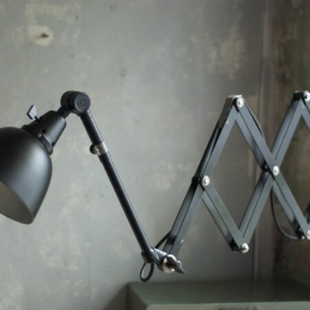 Midgard DDRP big black renovated scissor lamp