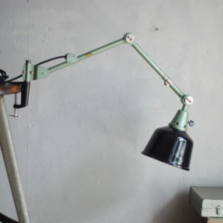 Midgard DDRP task lamp in green hammertone